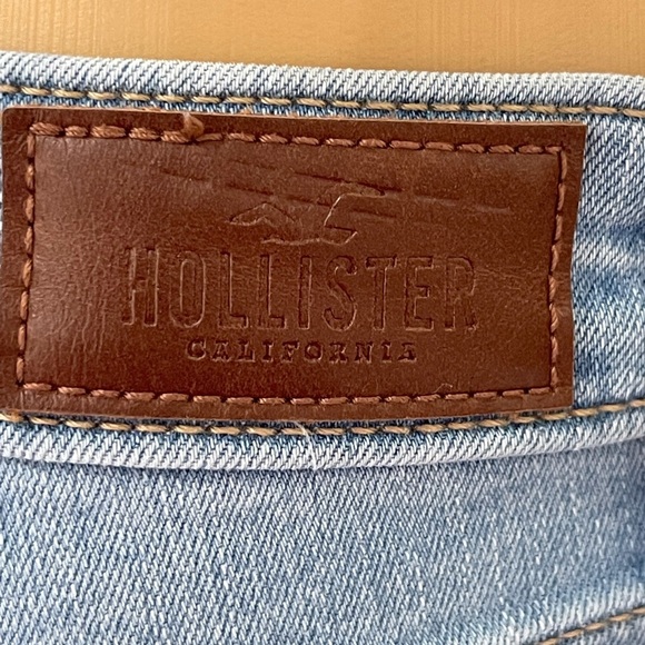 Hollister Distressed Jeans - Picture 11 of 14